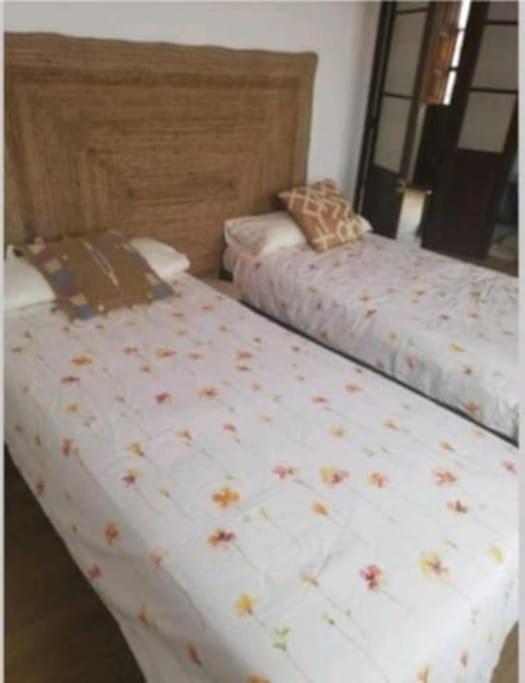La Casina Roja - Santolaya De Cabranes Villa Arboleya Exteriör bild