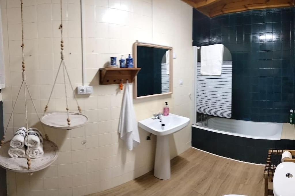 La Casina Roja - Santolaya De Cabranes Villa Arboleya Exteriör bild